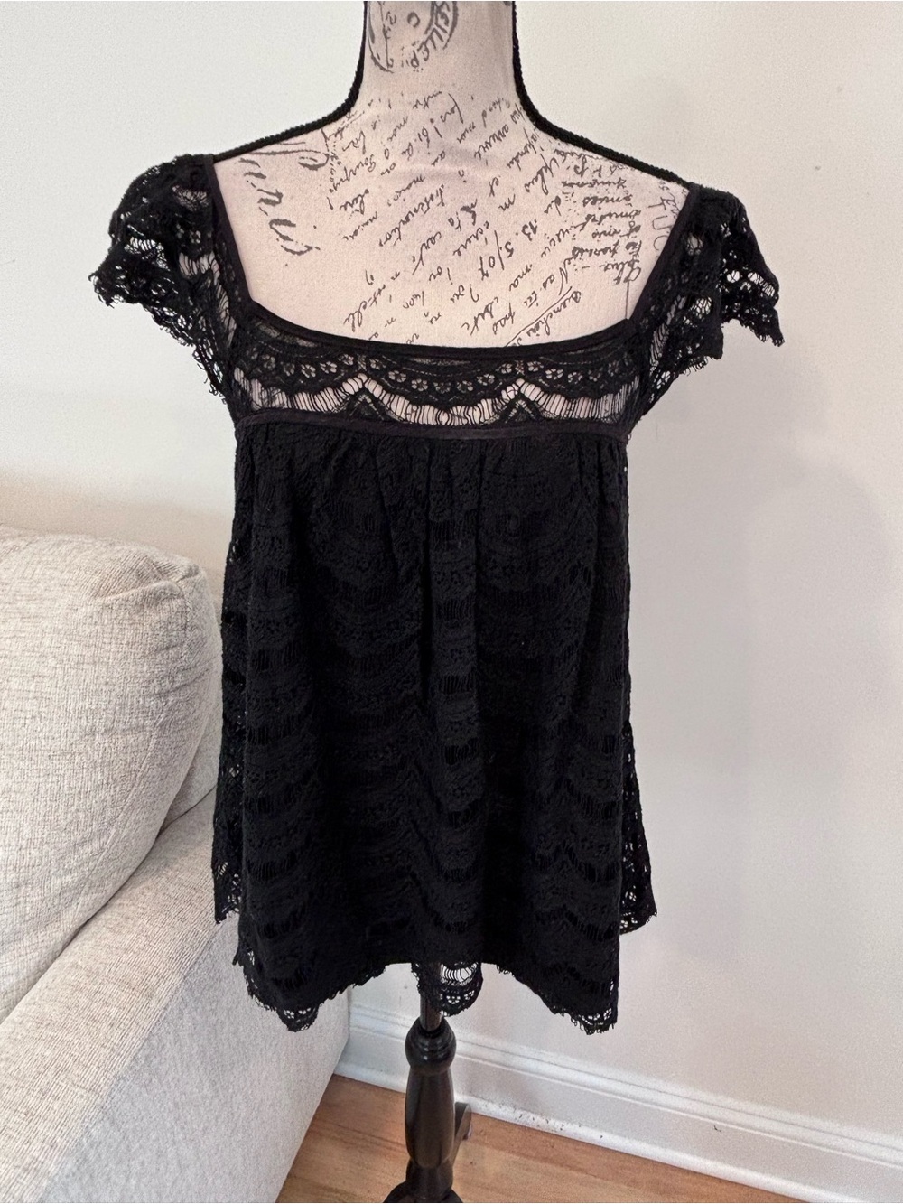 Vintage Milly of New York black lace babydoll blouse size 10